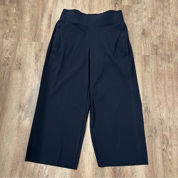 Athleta Cosmic Crop Wide Leg Pants in Black - Picture 3 of 12